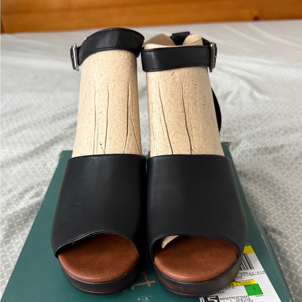 b.o.c. Black Galiana Footwear